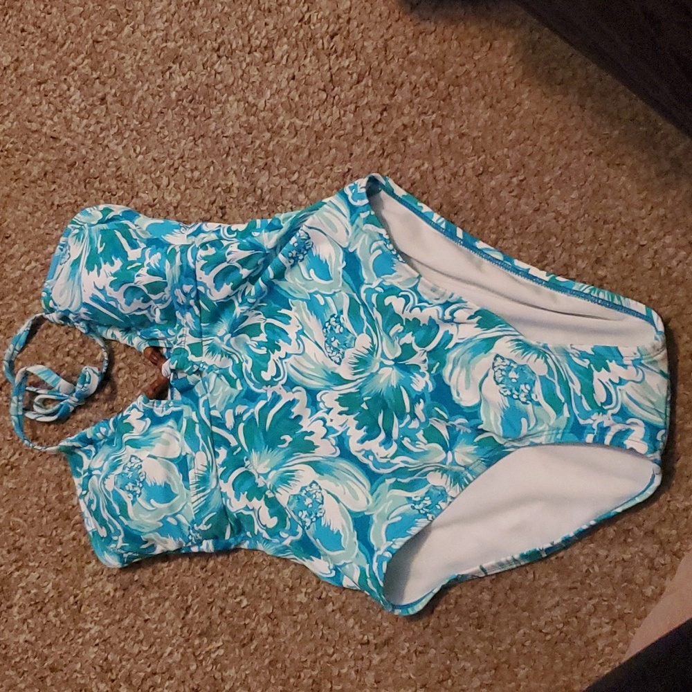 Ladies swimsuit